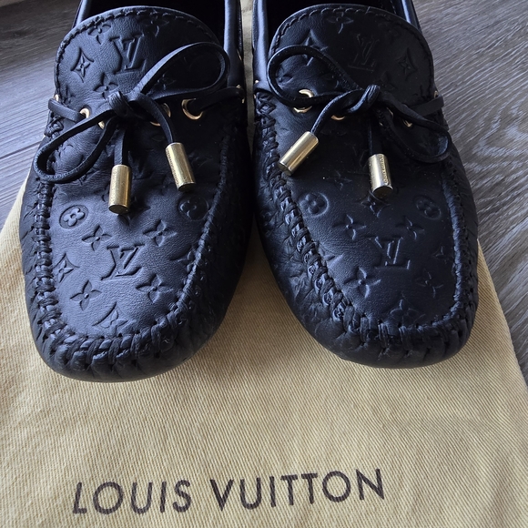 Louis Vuitton Embossed Black Loafers with Gold Details - Picture 5 of 7